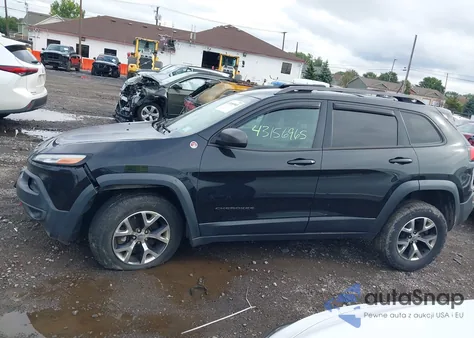 2015 Jeep Cherokee Trailhawk from USA, damaged, VIN 1C4PJMBS8FW575759